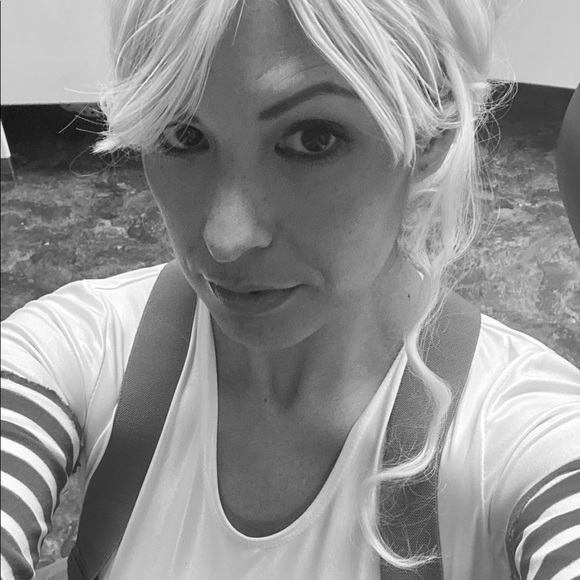 Meet your Posher, Julie - Picture 8 of 9